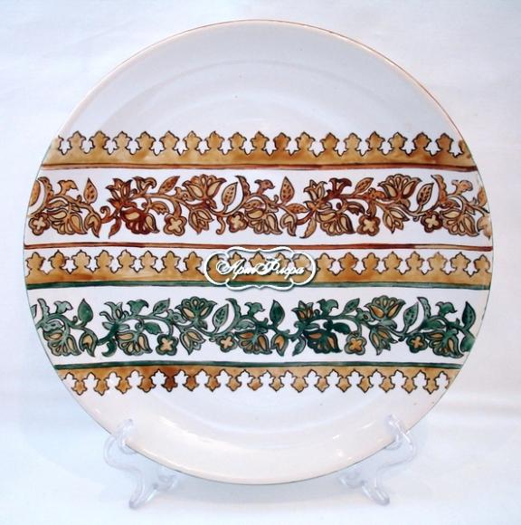 Тарелка с росписью ленточного татарского орнамента 26 см ,4000 рублей № 1